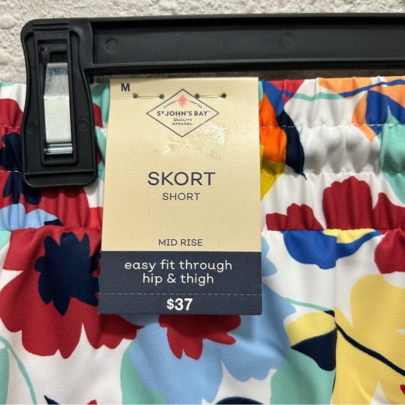 St. John's Bay Pull On Multi Floral Skort NWT M - Picture 3 of 7